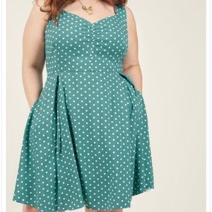 1X Modcloth Polka Dot Dress NWOT (pockets)